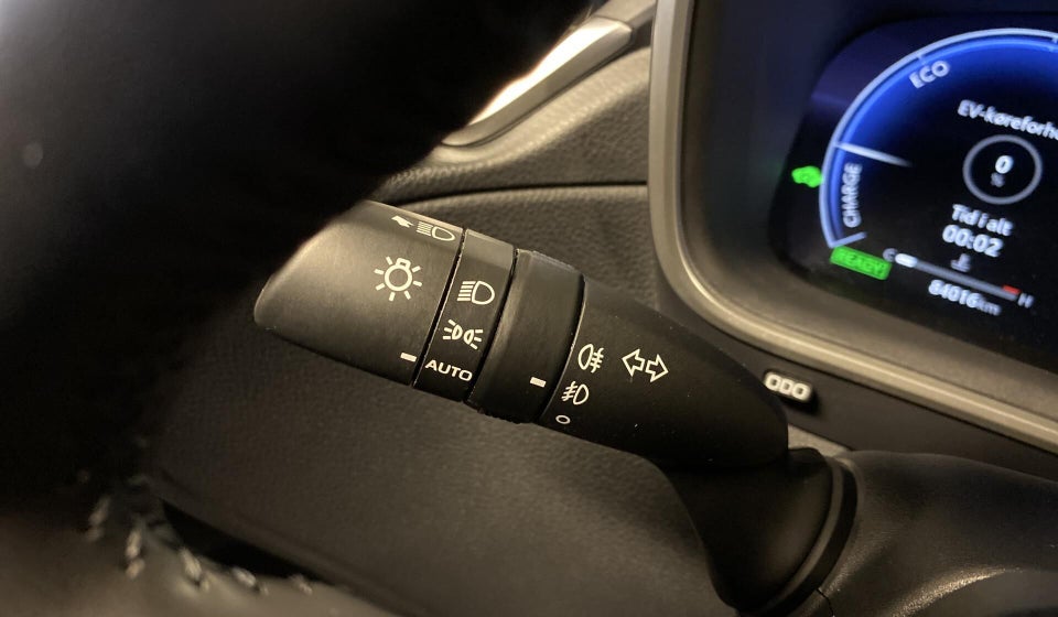 Toyota Corolla Cross 2,0 Hybrid Style CVT 5d