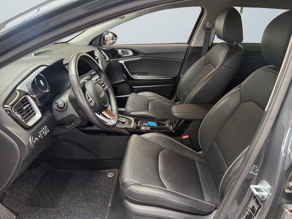 Kia Ceed 1,6 PHEV Upgrade Premium SW DCT 5d