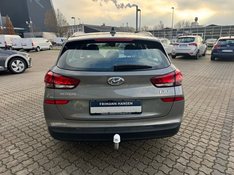 Hyundai i30 1,0 T-GDi Life Komfort stc. 5d