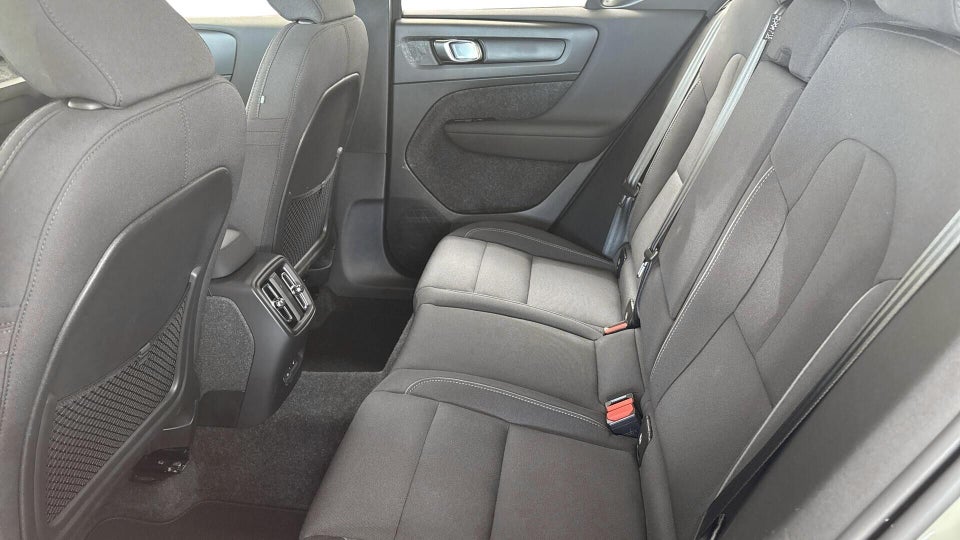 Volvo XC40 ReCharge Extended Range Plus 5d