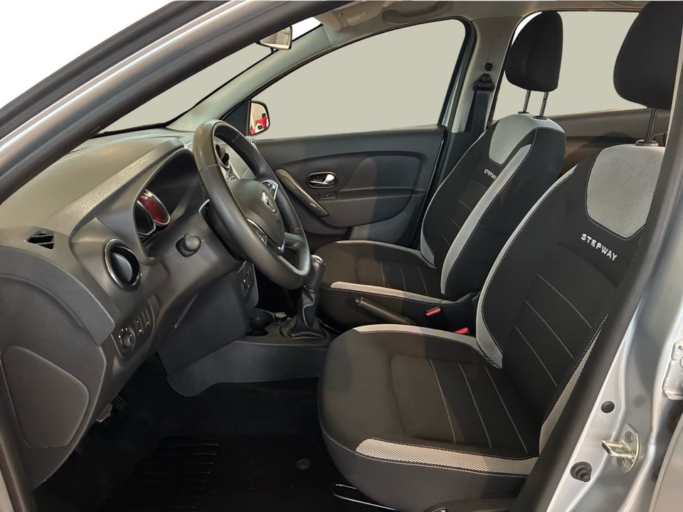 Dacia Sandero 0,9 TCe 90 Essential 5d