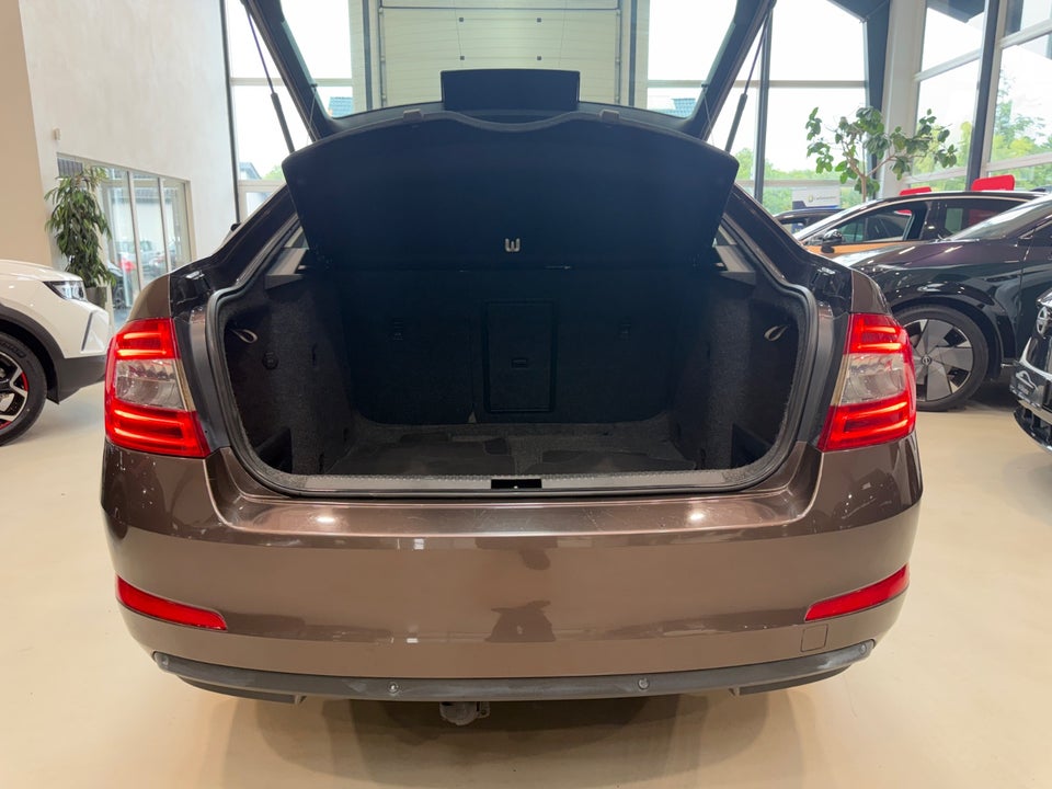 Skoda Octavia 1,4 TSi 140 Elegance DSG 5d