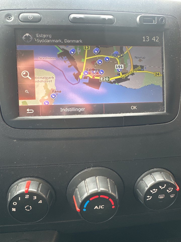 Renault Master III T35 2,3 dCi 170 L2H2 Kassevogn