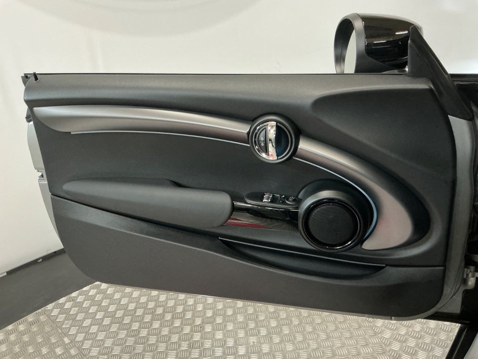 MINI Cooper SE Classic 3d