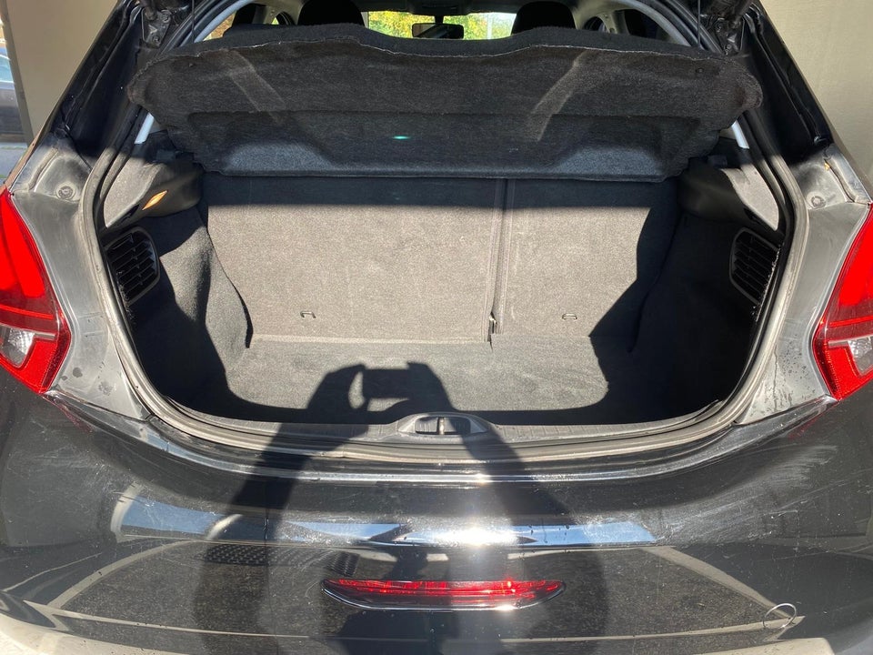 Peugeot 208 1,2 PureTech 82 Active 5d