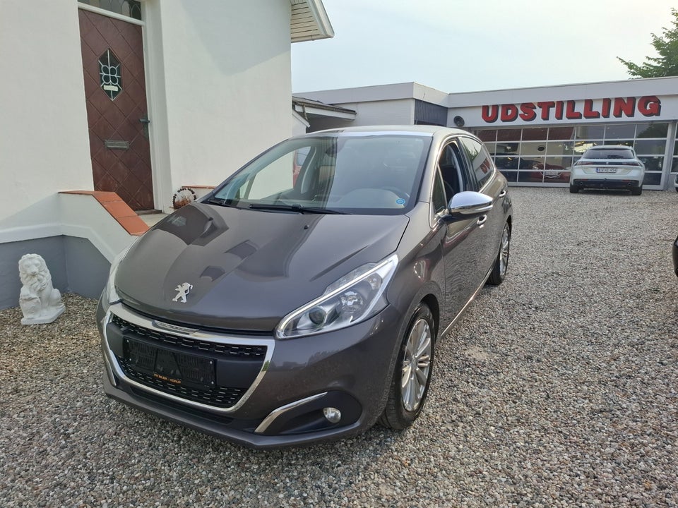 Peugeot 208 1,6 BlueHDi 100 Allure Sky 5d