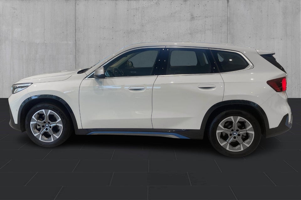 BMW iX1 xDrive30 5d