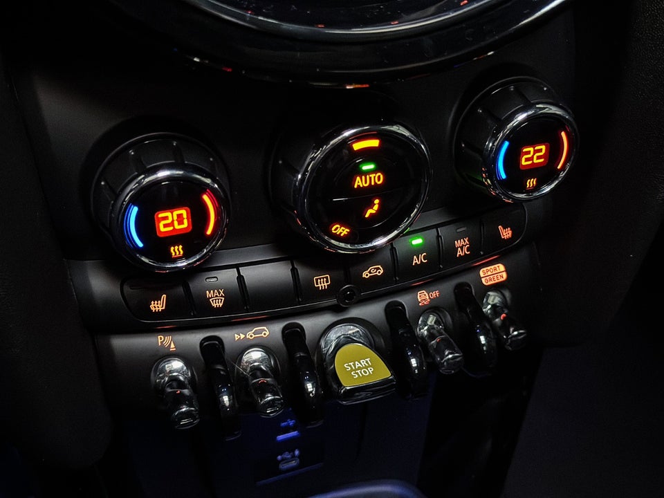 MINI Cooper SE Classic Trim 3d