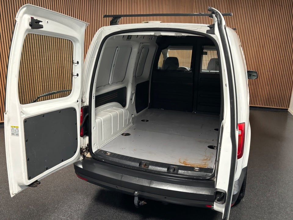 VW Caddy Maxi 2,0 TDi 102 DSG BMT Van 4d