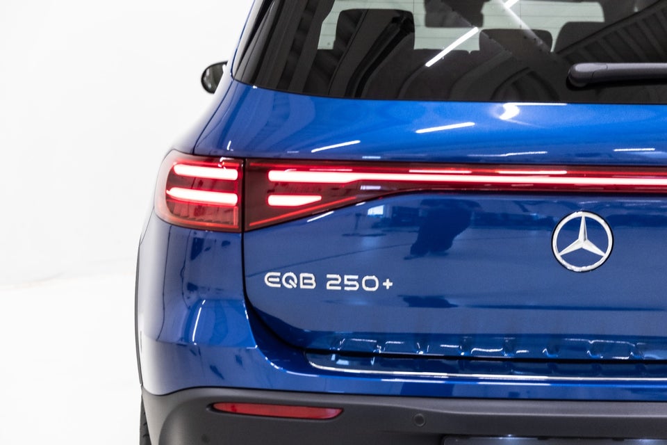 Mercedes EQB250+ AMG Premium 7prs 5d