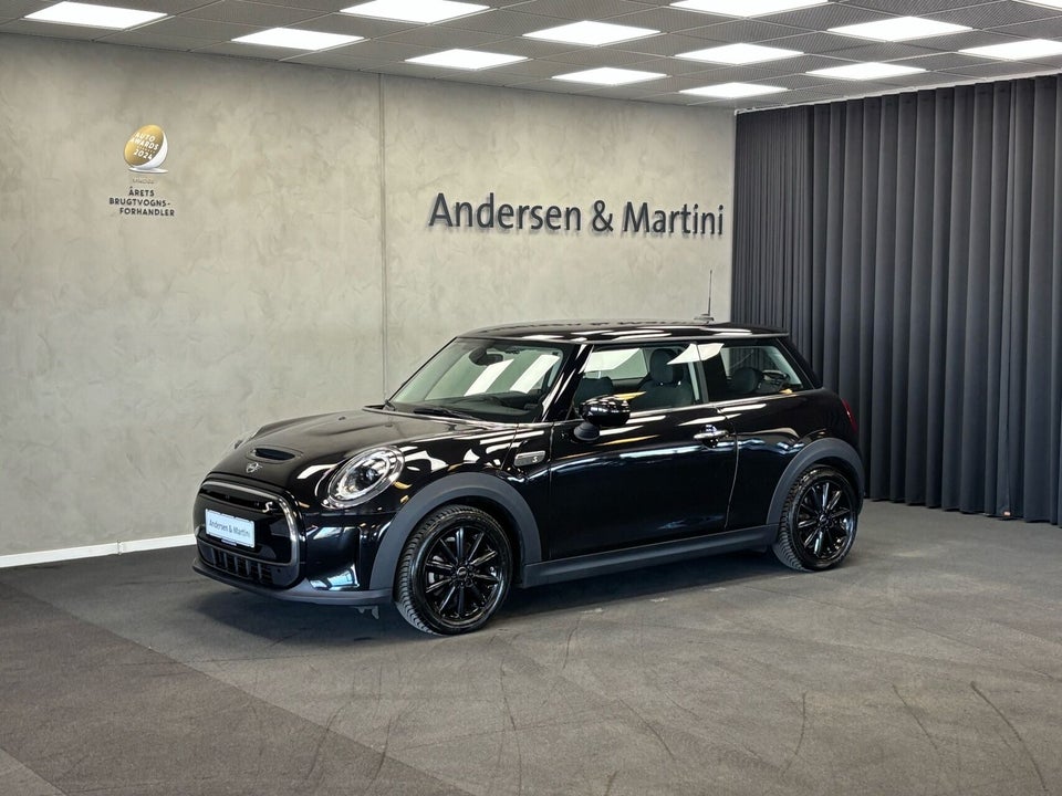 MINI Cooper SE Essential 3d