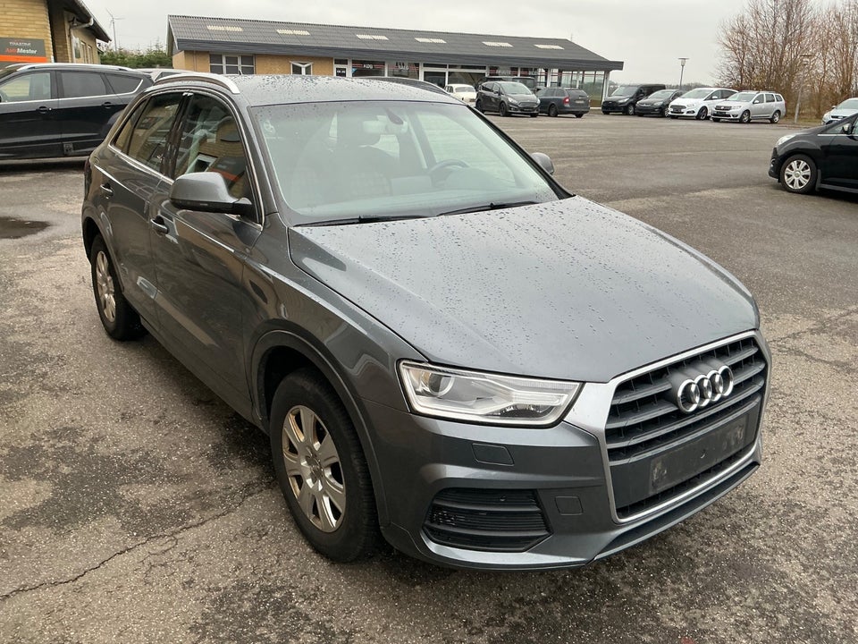 Audi Q3 2,0 TDi 150 Sport 5d