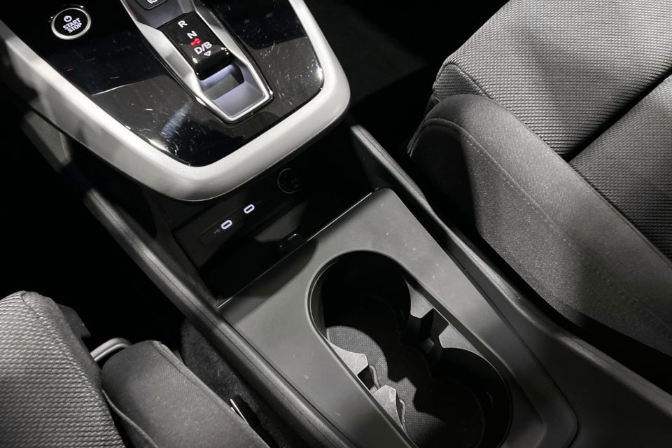 Audi Q4 e-tron 40 Progress 5d