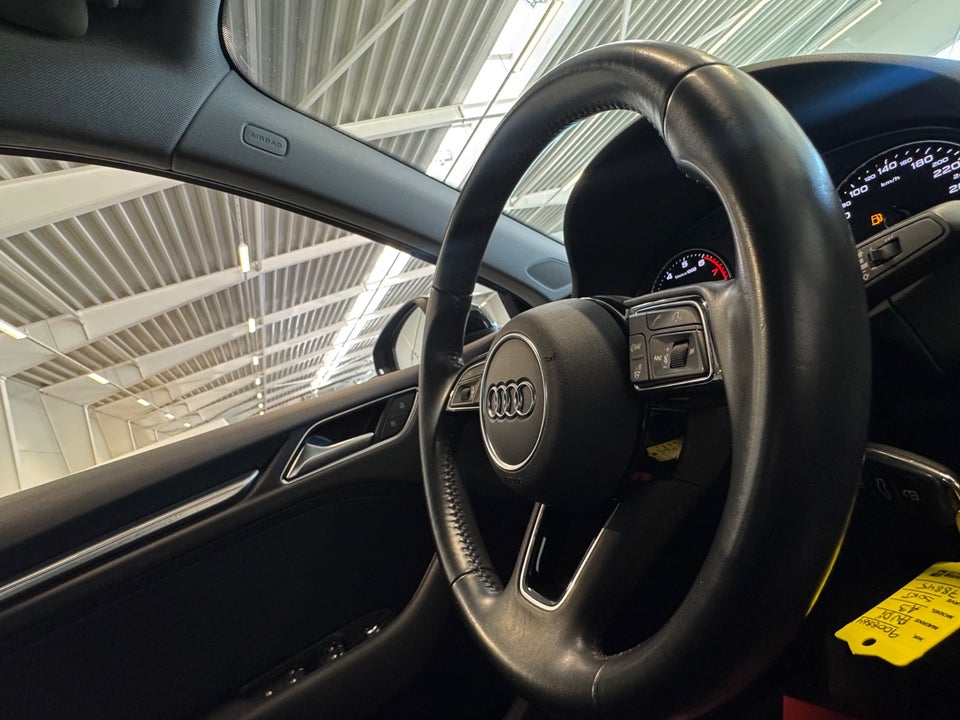Audi A3 40 TFSi S-line Sport S-tr. 5d
