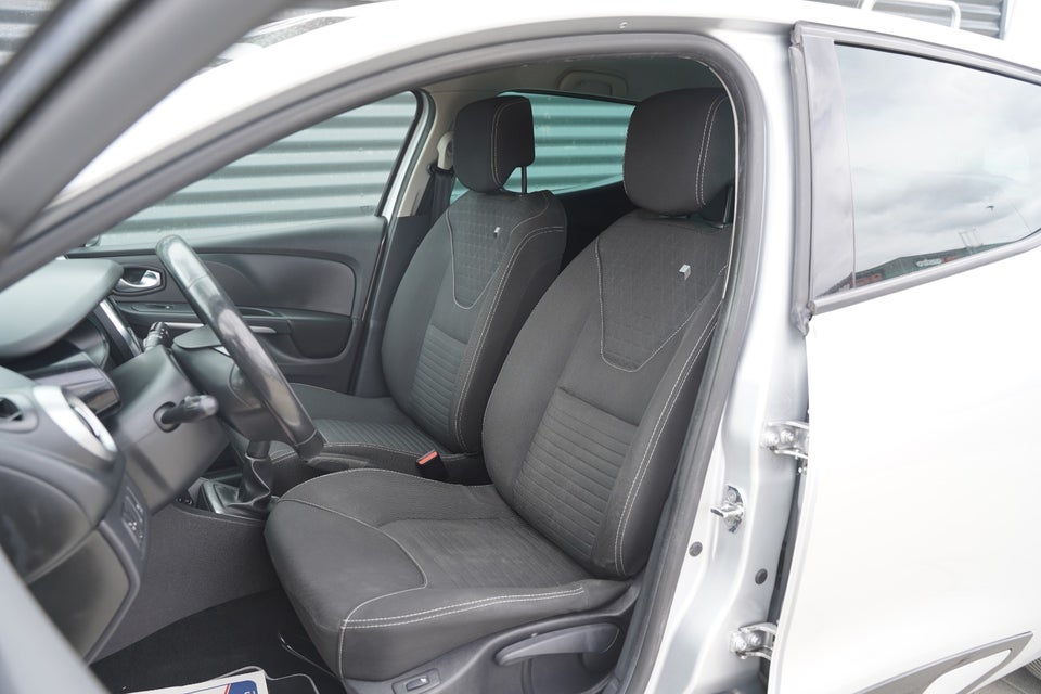 Renault Clio IV 1,5 dCi 75 Expression 5d