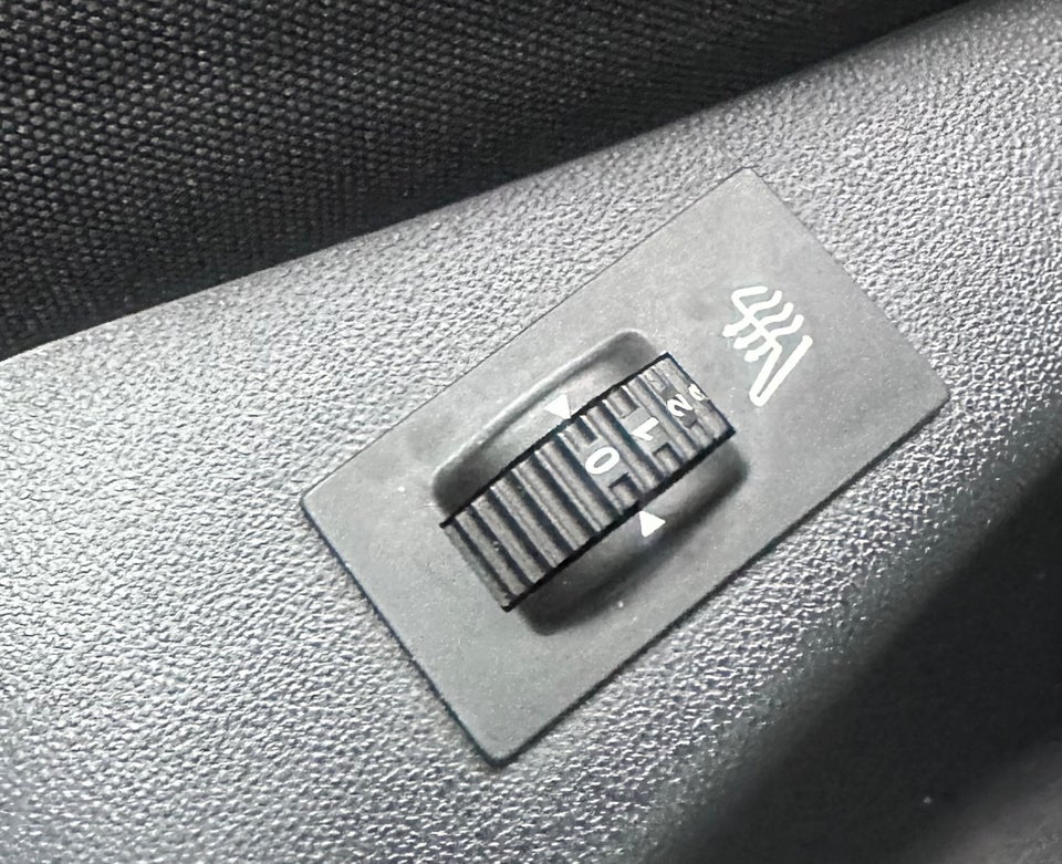 Peugeot 208 1,2 VTi 82 Active 5d