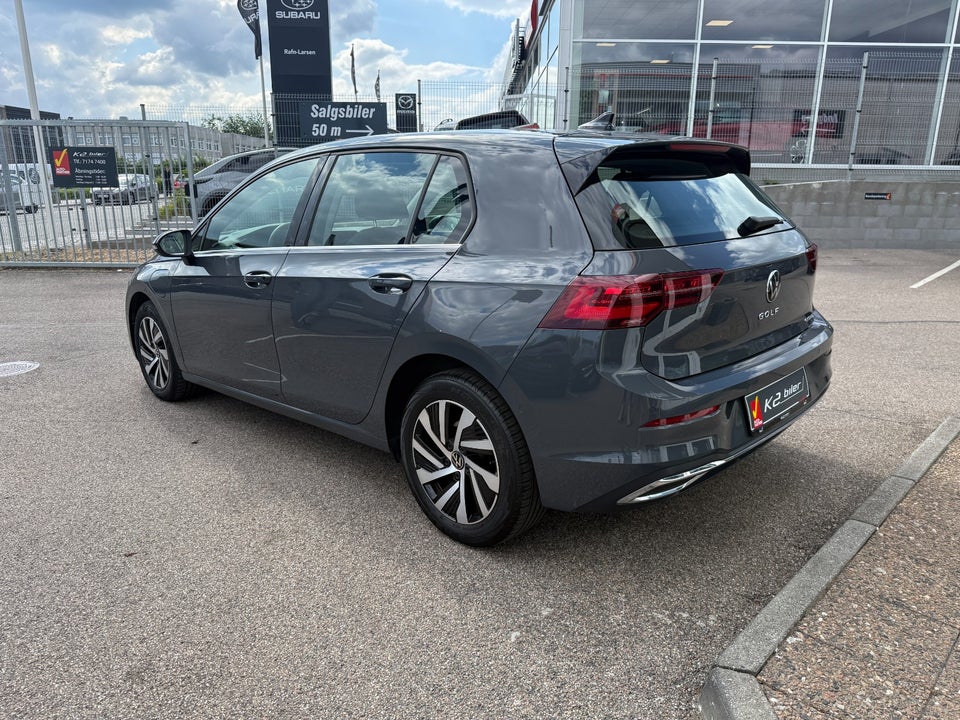 VW Golf VIII 1,4 eHybrid DSG 5d