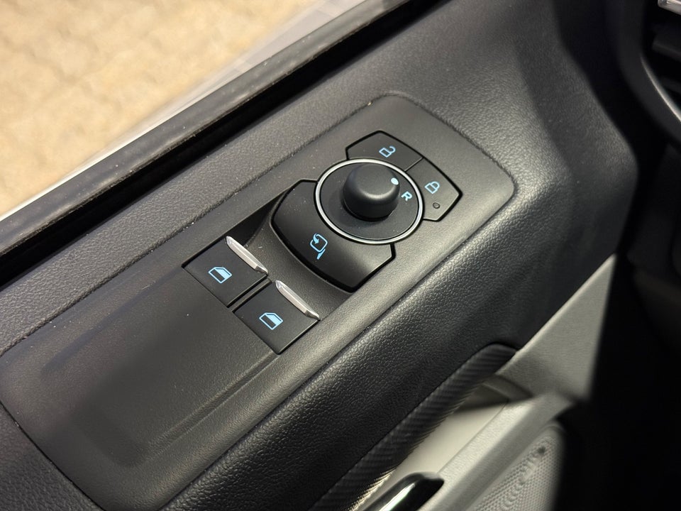 Ford E-Transit Custom 320S 64 Limited