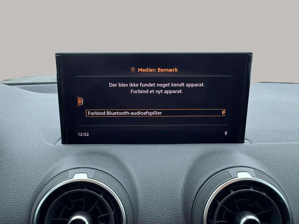 Audi Q2 35 TFSi Prestige S-tr. 5d