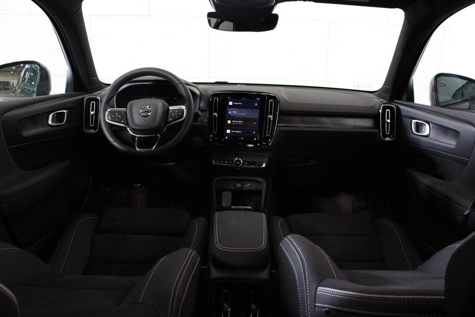 Volvo XC40 ReCharge Extended Range Plus 5d