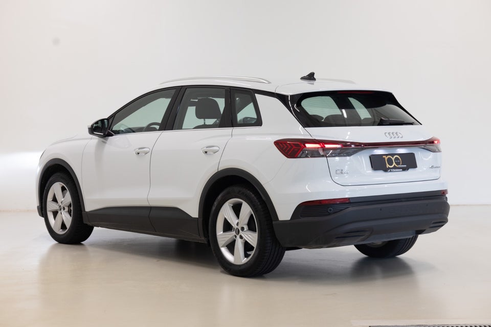 Audi Q4 e-tron 45  5d