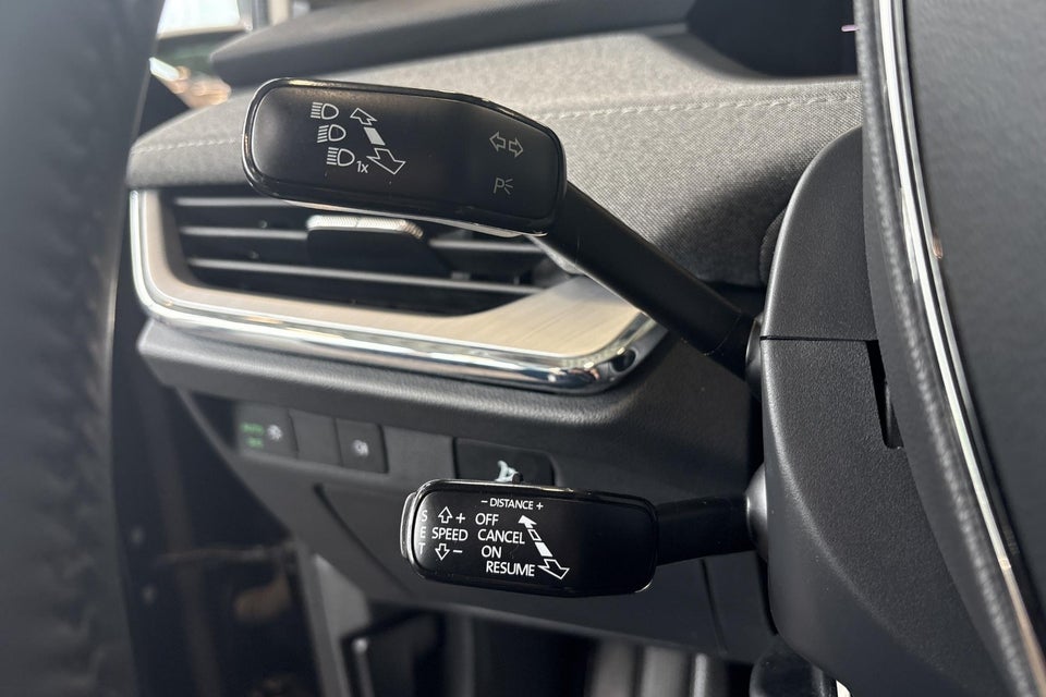 Skoda Enyaq 60 iV Loft 5d