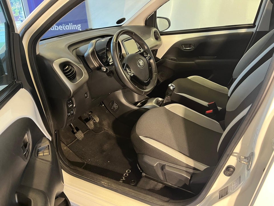 Toyota Aygo 1,0 VVT-i x-sky 5d