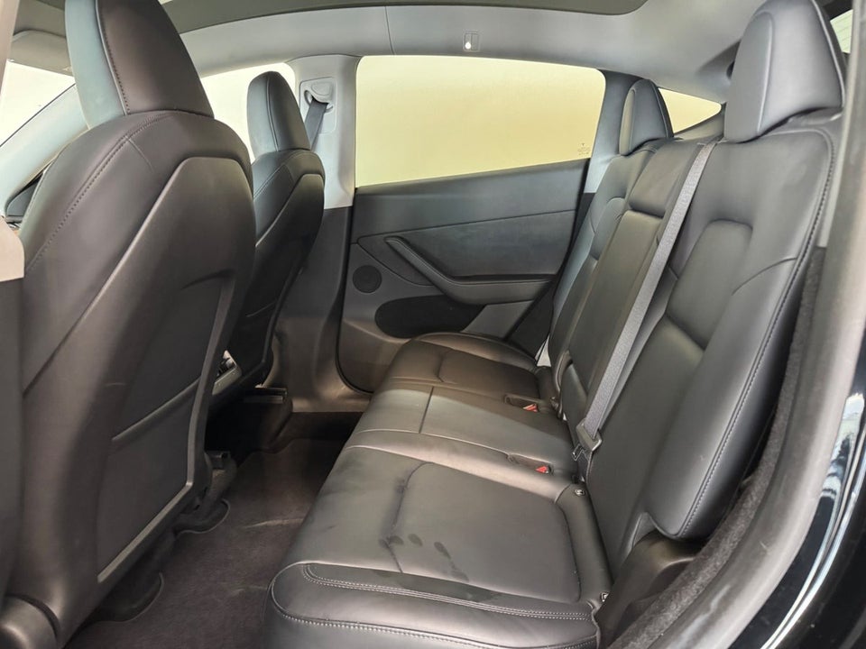 Tesla Model Y Long Range AWD 5d