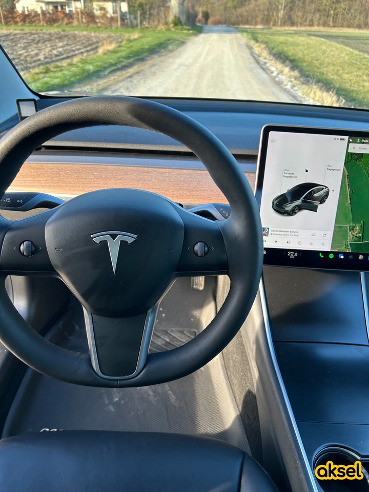 Tesla Model 3 Long Range AWD 4d