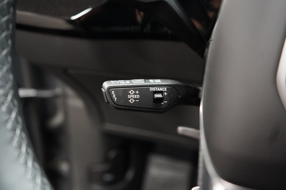 Audi Q8 e-tron 55 S-line quattro 5d