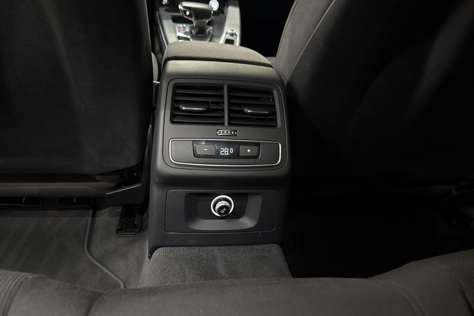 Audi A4 40 TFSi Advanced Prestige Tour plus Avant S-tr. 5d
