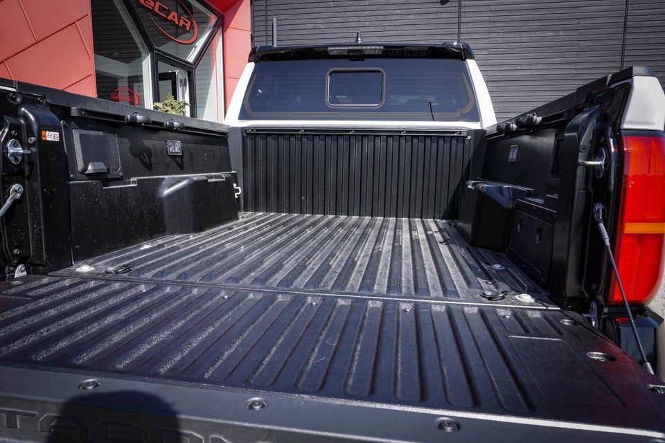 Toyota Tacoma 2,4 Hybrid TRDPro aut. 4x4 4d