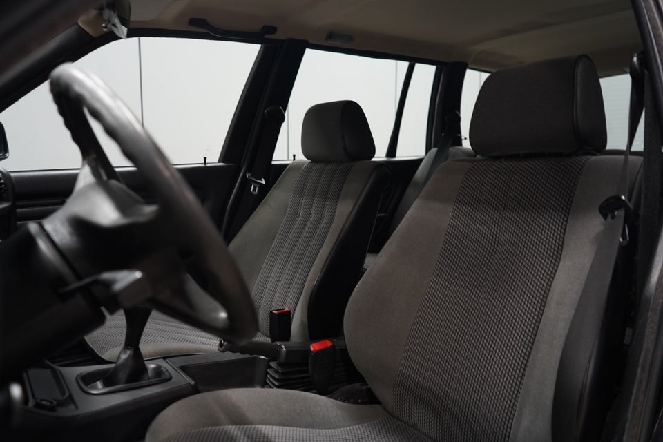 BMW 318i 1,8 Touring aut. 5d