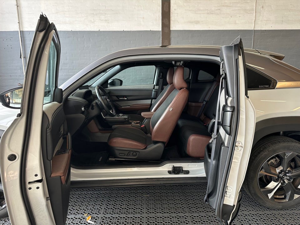 Mazda MX-30 e-SkyActiv Cosmo 5d