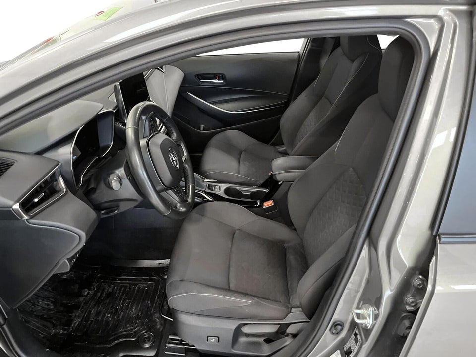 Toyota Corolla 1,8 Hybrid Active Smart Touring Sports MDS 5d