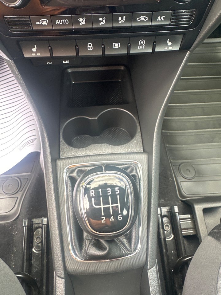 Skoda Rapid 1,0 TSi 110 Ambition Spaceback 5d