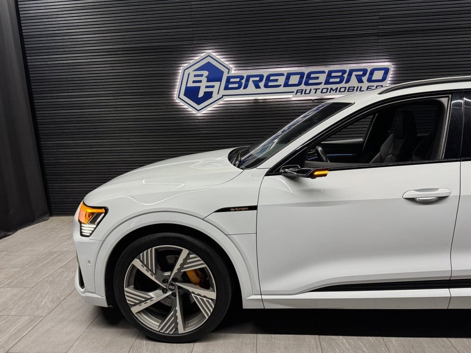 Audi e-tron 55 S-line Sportback quattro 5d