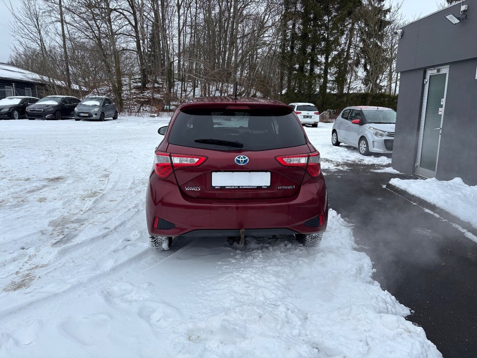 Toyota Yaris 1,5 Hybrid H1 e-CVT 5d