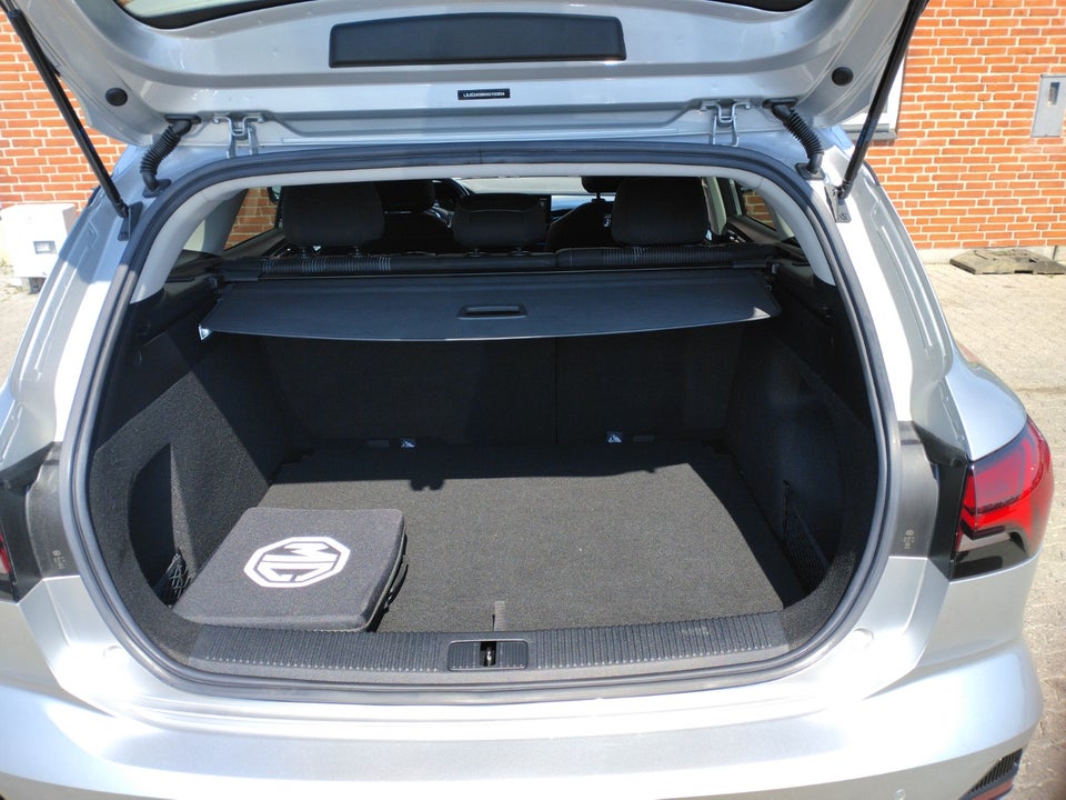 MG MG5 61 Comfort 5d