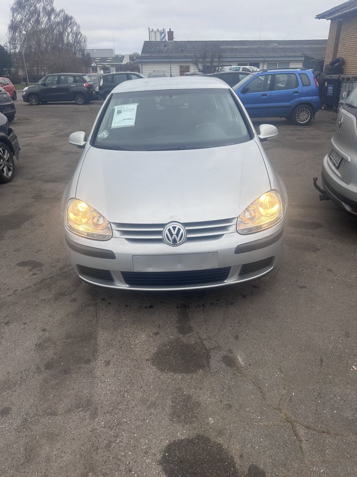 VW Golf V 1,6 Comfortline 5d