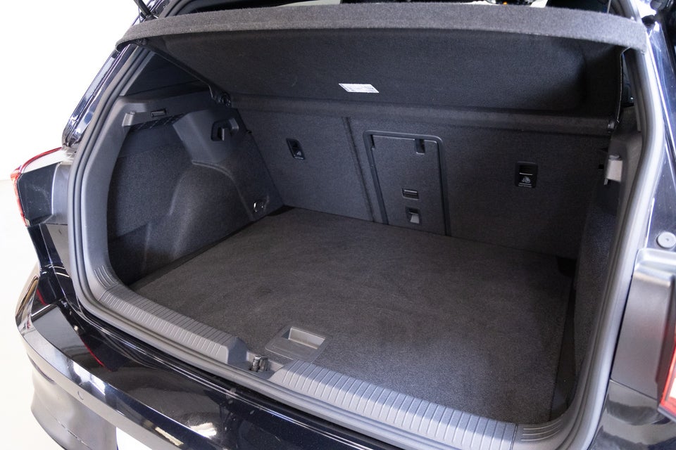 VW Golf VIII 2,0 R DSG 4Motion 5d