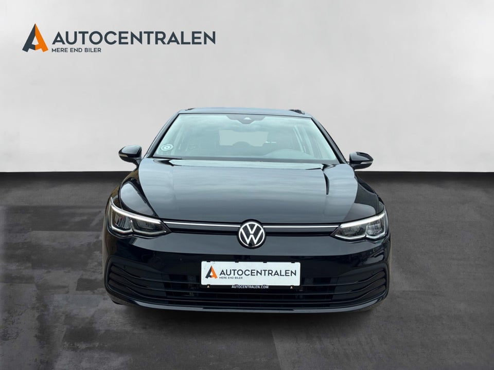 VW Golf VIII 1,5 eTSi 130 Life Variant DSG 5d