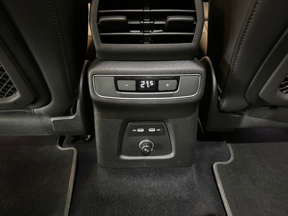 Audi Q4 e-tron 40 S-line 5d