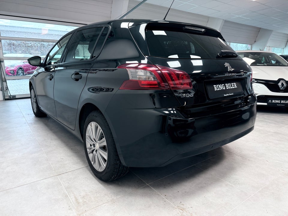 Peugeot 308 1,5 BlueHDi 130 Style 5d