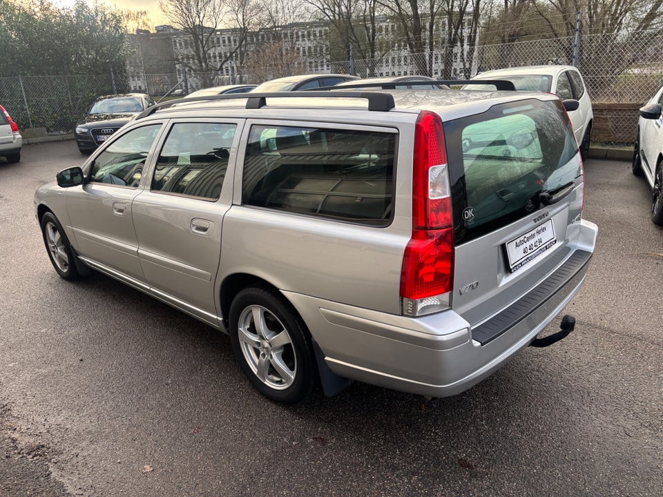 Volvo V70 2,4 140 5d