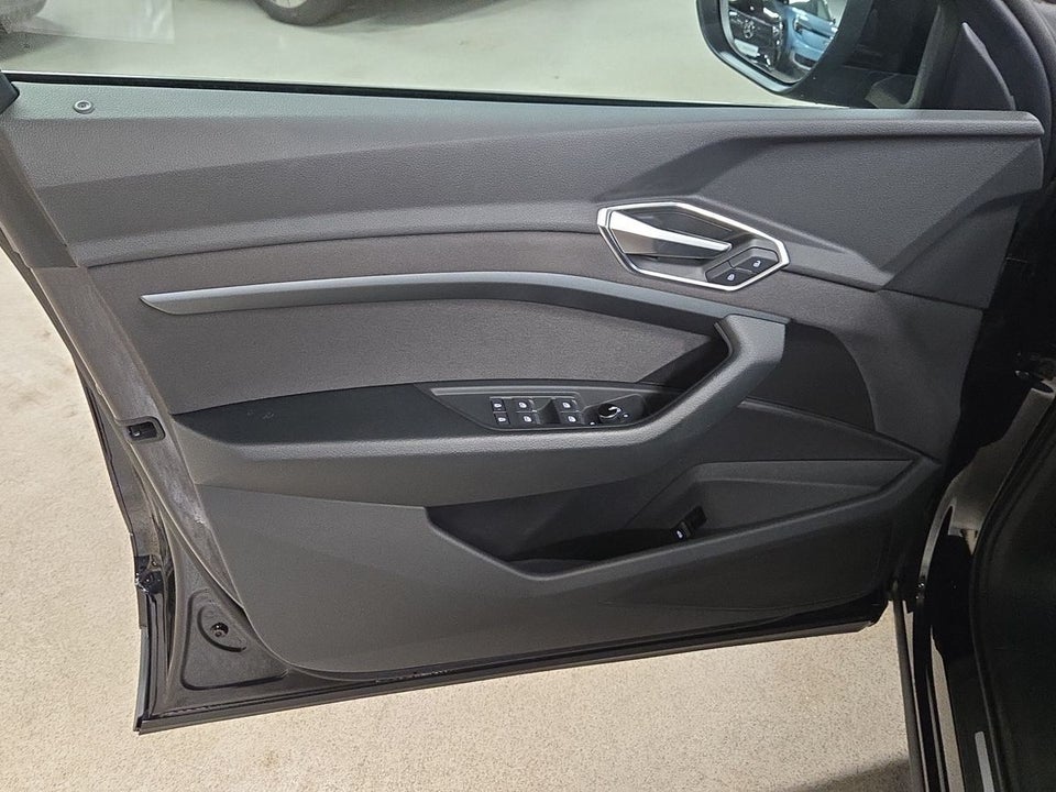 Audi e-tron 50 quattro 5d