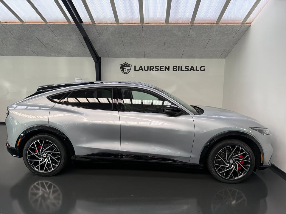 Ford Mustang Mach-E 91 Premium Extended Range AWD 5d