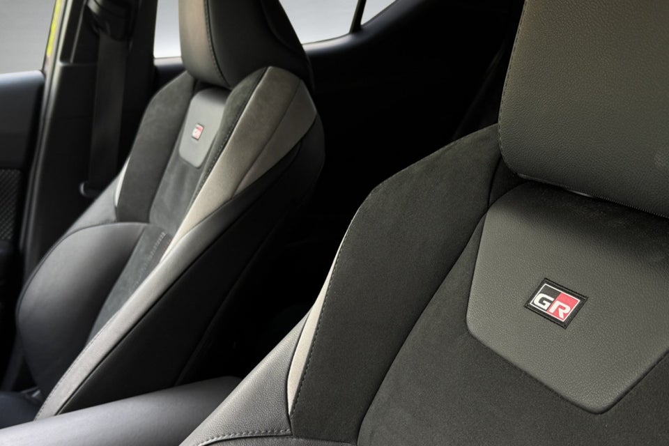 Toyota C-HR 2,0 Hybrid GR Sport CVT 5d