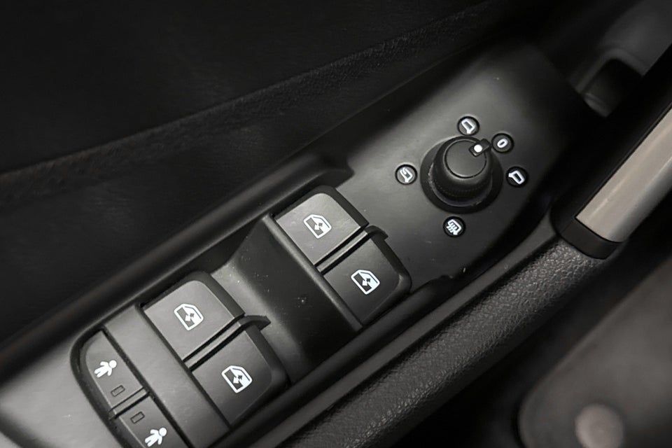 Audi Q2 35 TFSi Prestige S-tr. 5d