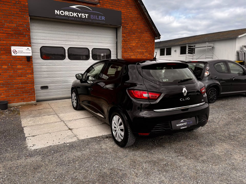 Renault Clio IV 0,9 TCe 90 Expression 5d
